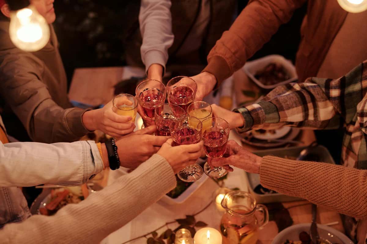 10. Toasts and Mealtime Speeches