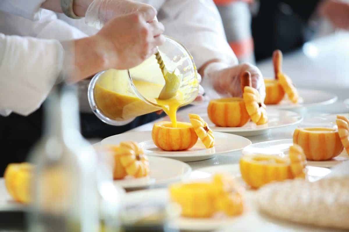 Experimental Gastronomy and Molecular Cuisine