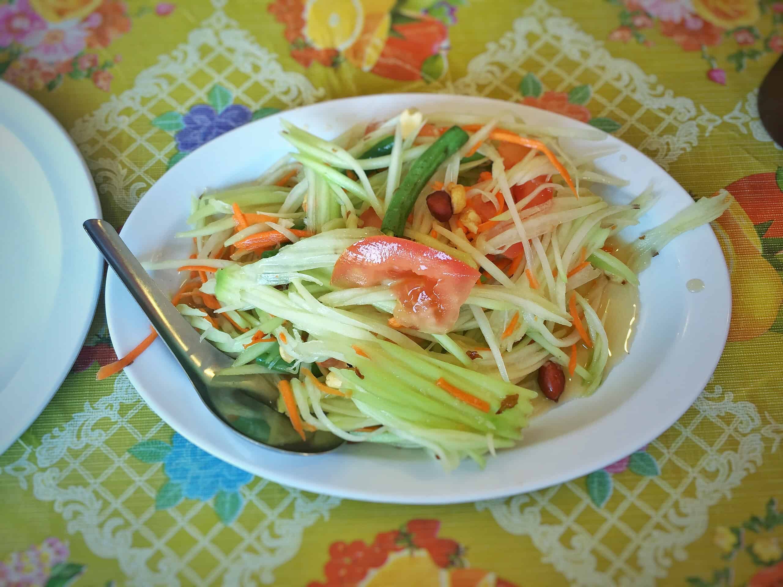 3. Som Tum (Green Papaya Salad)