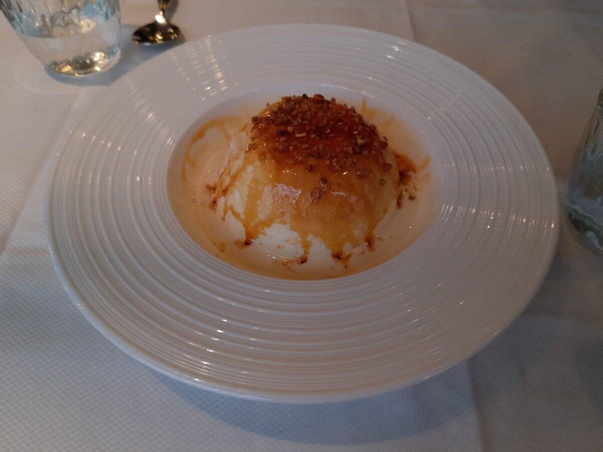8. Floating Island (Île Flottante)