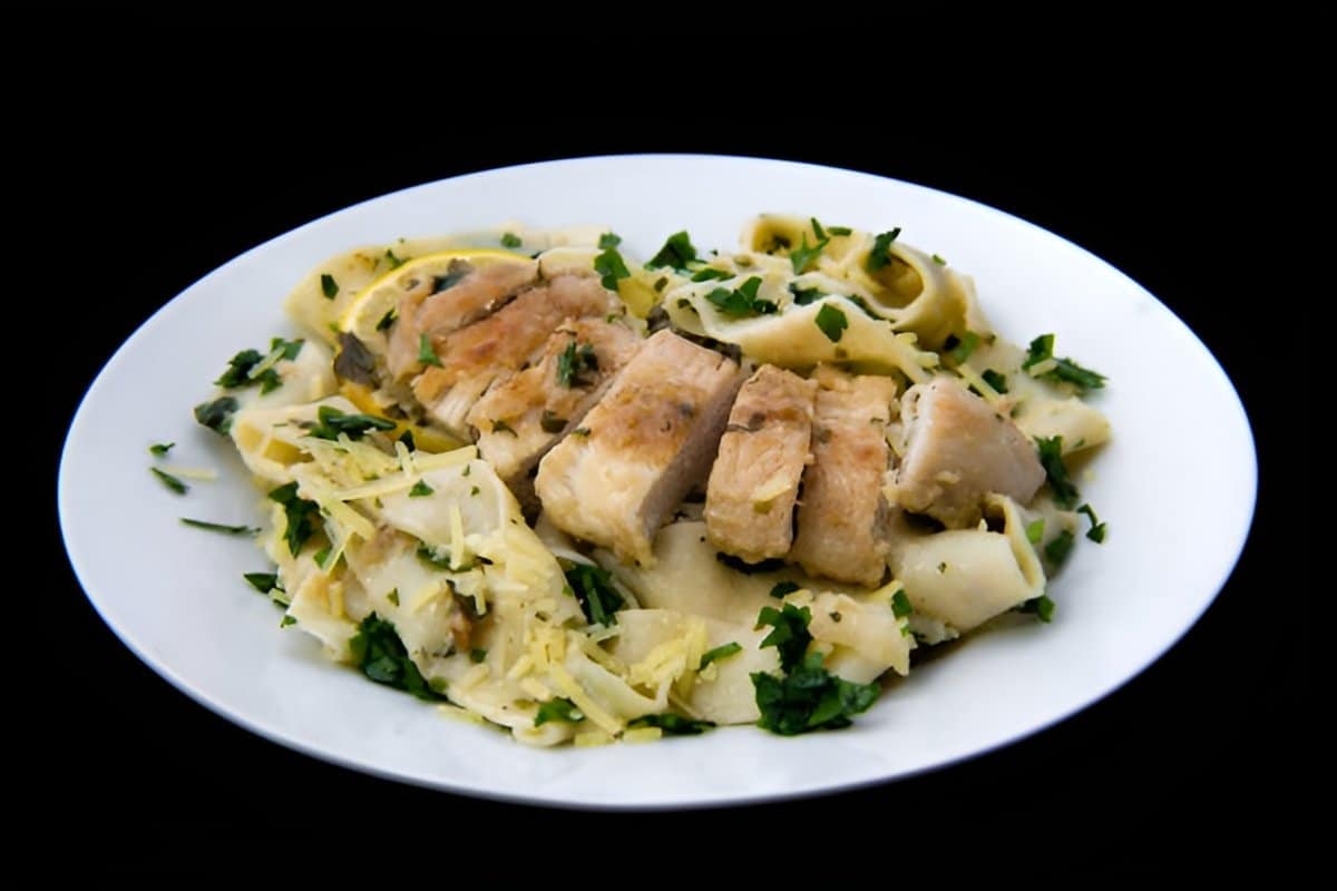 2. Lemon Garlic Chicken Pasta