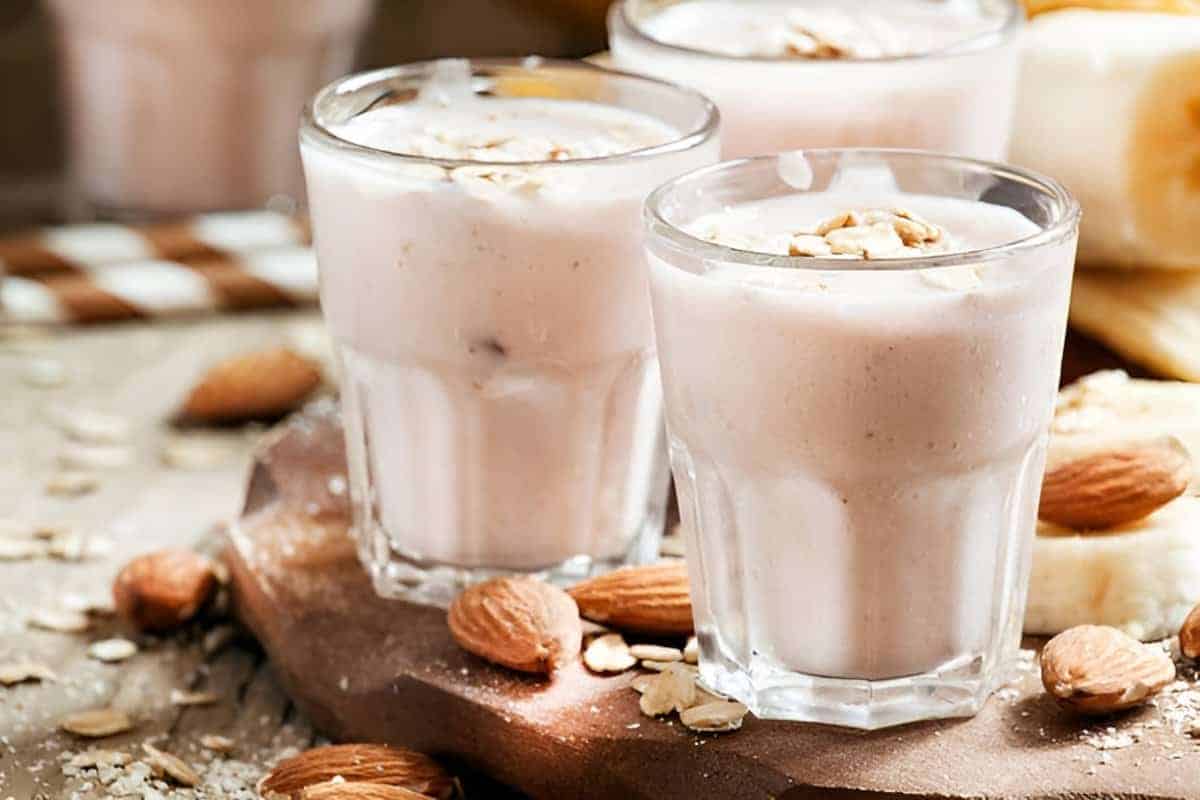 2. Almond Oatmeal Bliss