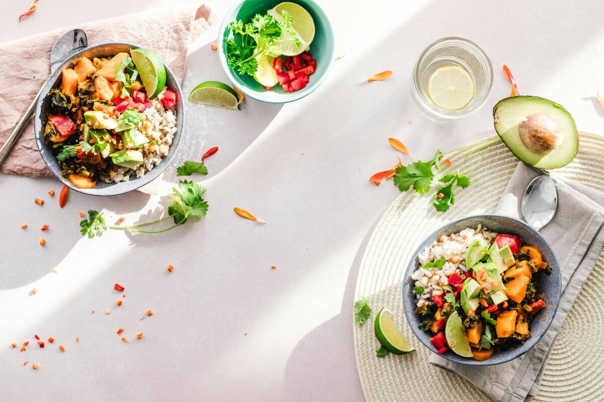 Mediterranean Habits: Freshness Before Feasting