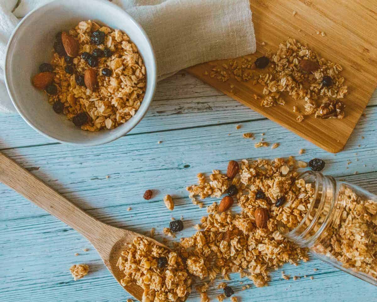 2. Make Overnight Oats for Grab-and-Go Breakfasts